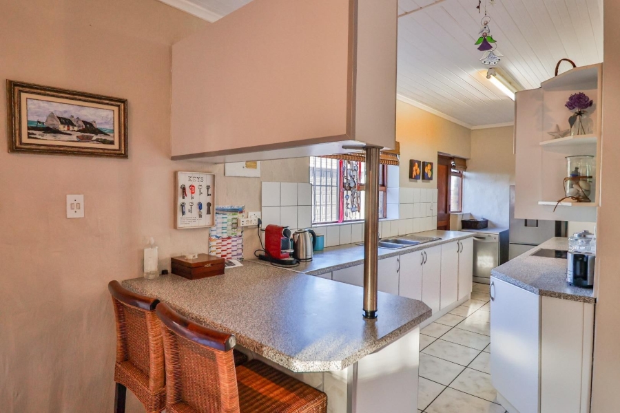 3 Bedroom Property for Sale in Franskraal Western Cape
